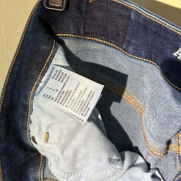 American Eagle Women's Mini Jean Skirt, size 6 - Picture 4 of 4